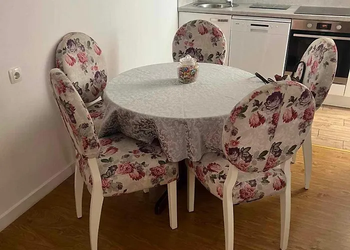 White Rose Apartment